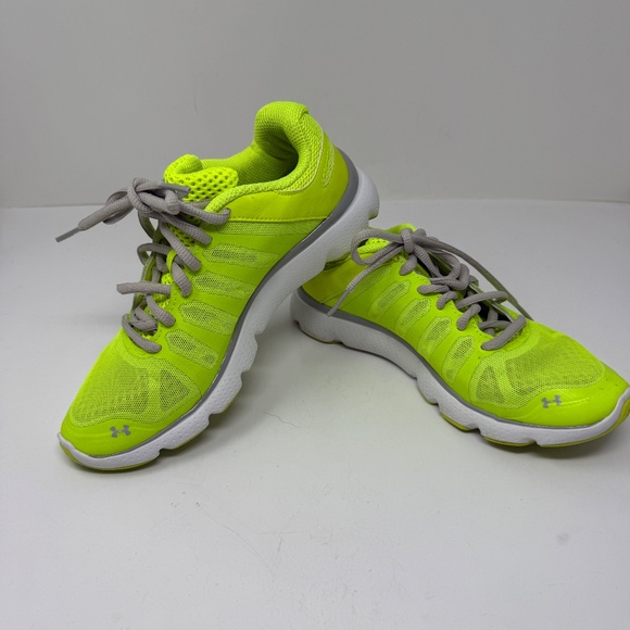 Under Armour Women's Micro G II Pulse Low Top Running Athletic Sneakers Neon 6 - Picture 3 of 5